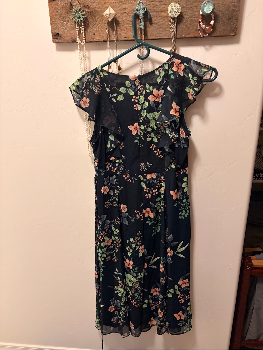 Tommy Hilfiger Flutter Sleeve Floral Midi Wedding Guest Dress in Navy - Picture 5 of 6